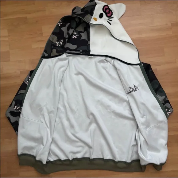 Hello Kitty Camouflage Hoodie - Picture 2 of 5